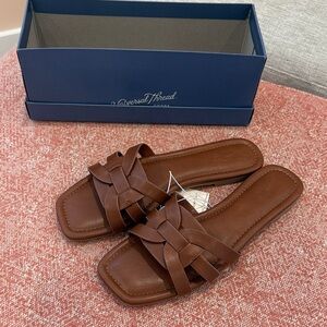Universal Thread Edna Sandals